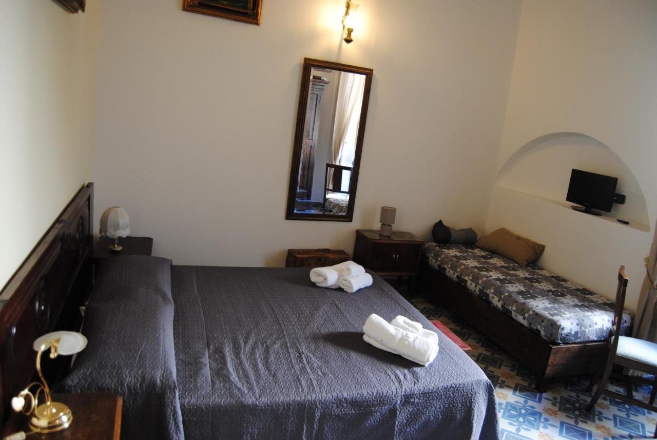 B & B Palazzo Maestro & Corte Maestro Rooms Gallipoli Bilik gambar
