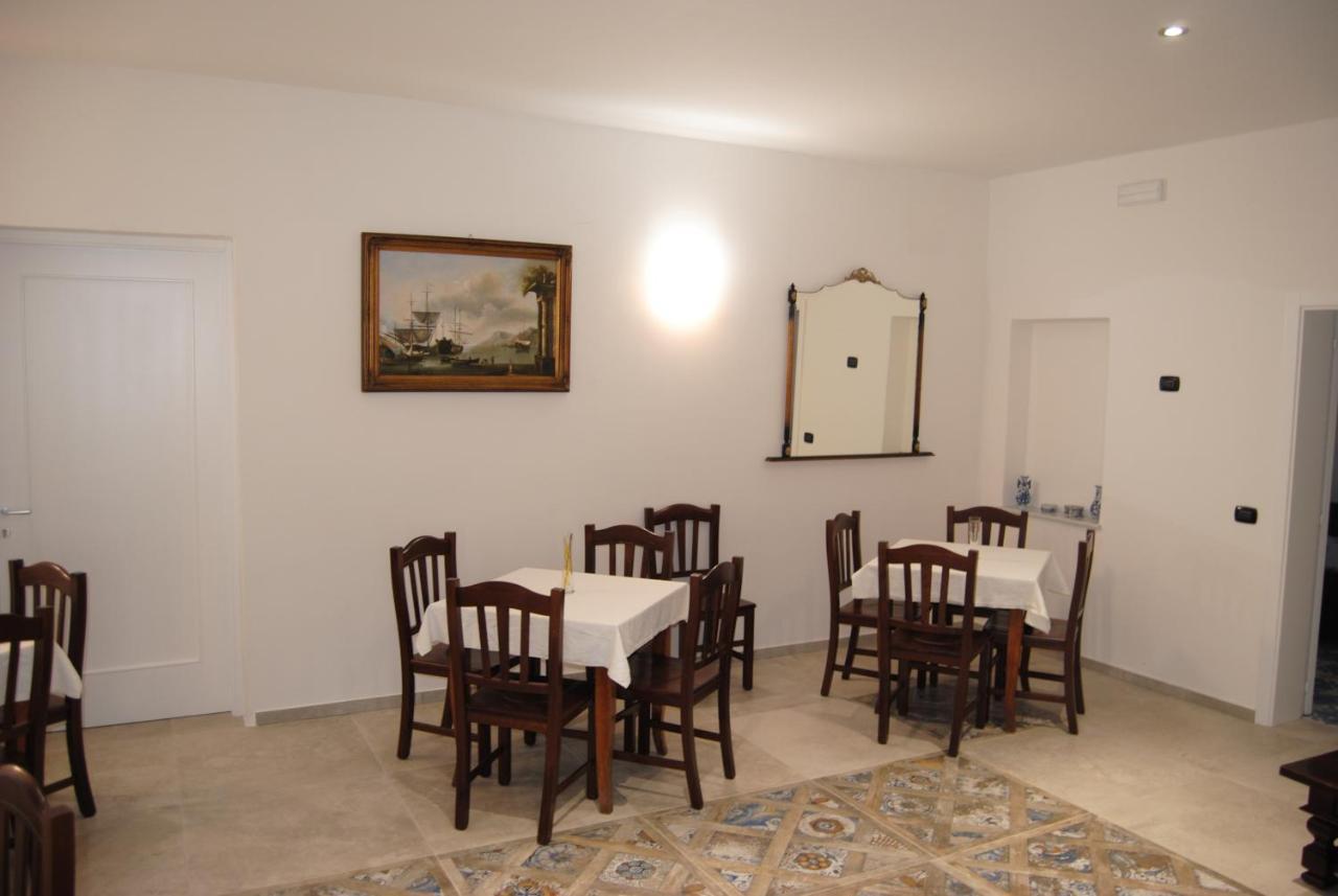 B & B Palazzo Maestro & Corte Maestro Rooms Gallipoli Luaran gambar